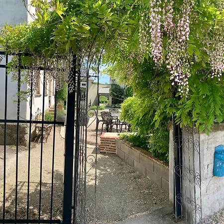 Chalé House *