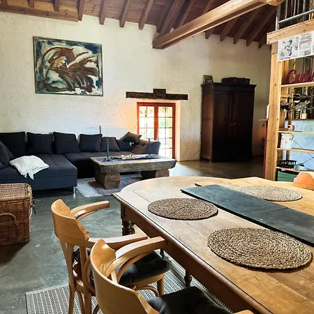House Chalet *